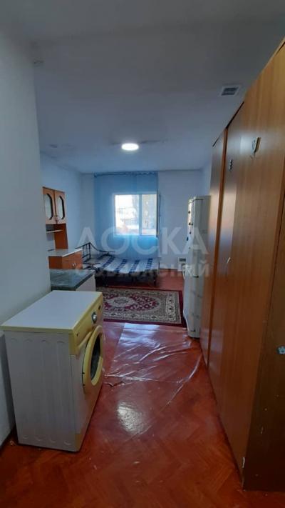 Продаю 1-комнатную квартиру, 18кв. м., этаж - 2/2, Аламедин1.