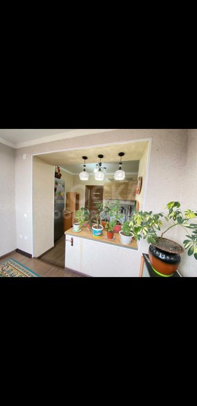 Продаю 2-комнатную квартиру, 68кв. м., этаж - 4/5, Турусбекова/токтогула.