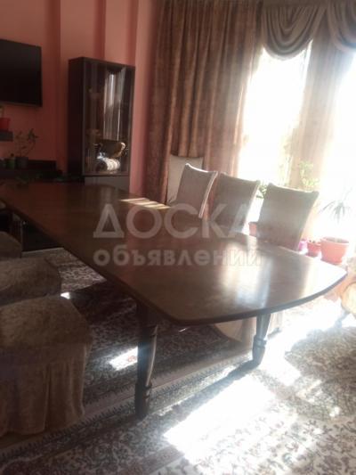 Стол качественный состояние отличное красивое из дерева 4 метра длина