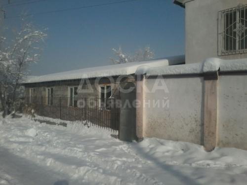 Продаю дом 6-ком., 180кв. м., этаж-2, 7-сот., стена кирпич, Бишкек.