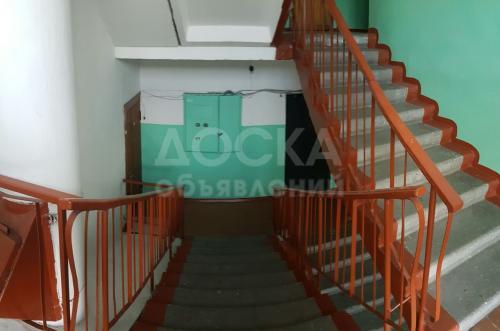 Продаю квартиру 2-ком., 50кв. м., этаж - 5/9, 8 мкр 45.