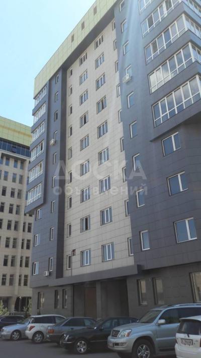 Продаю квартиру 2-ком., 82кв. м., этаж - 9/10, Чуй Тоголок Молдо(Дворец Спорта).