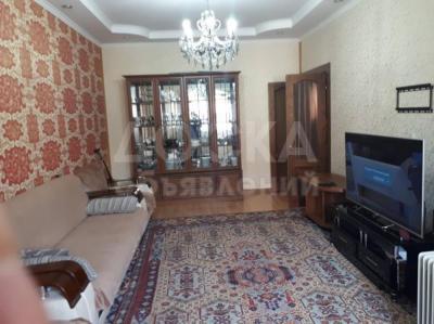 Продаю квартиру 3-ком., 65кв. м., этаж - 8/9, 12 мкр.