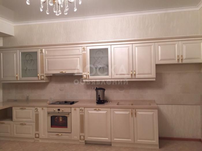 Сдаю дом 7-ком., 350кв. м., этаж-2, 8-сот., Юж.Магистраль-Белинка.