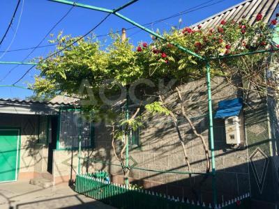 Продаю дом 6-ком., 108кв. м., этаж-1, 8 сот-сот., стена кирпич, село Киргшелк ул. Верхняя д36.