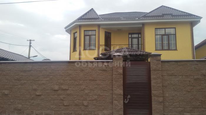 Продаю дом, 7-ком., 400кв. м., этаж-3, 5-сот., стена кирпич, ул.карла-маркса-жигулевская,