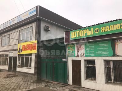 Продаю дом 7-комнатную 240кв. м., этаж-2, 2,4 -сот., стена кирпич, salamat76-12@mail.ru.