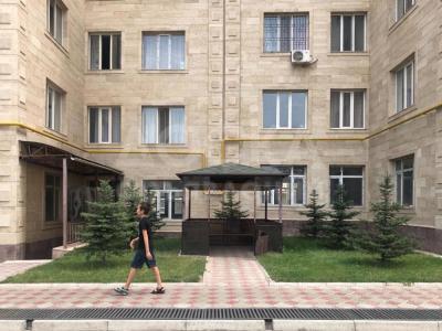 Продаю 2-комнатную квартиру, 68кв. м., этаж - 10/10, Горького/Чолпон-Атинская.