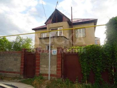 Продаю дом 5-ком. 125кв. м., этаж-2, 4-сот., стена кирпич, мкр. Учкун.