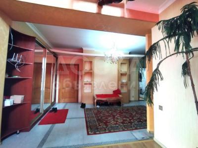 Продаю Пентхаус 345 м2, СК "Байтур" р-н Золотой квадрат, Бишкек 300 000$