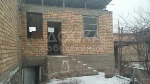 Продаю дом 7-ком., 200кв. м., этаж-2, 5-сот., стена кирпич, Ак-Орго.