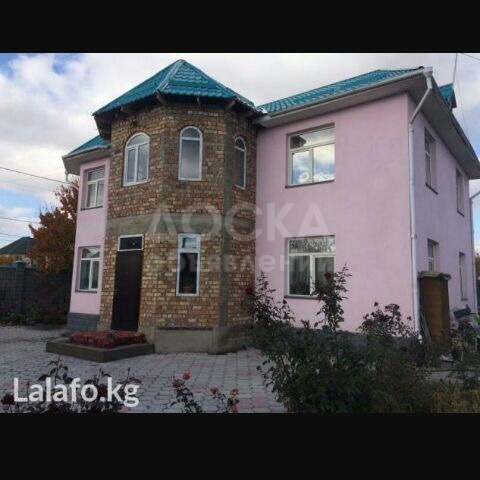 Продаю дом 5-ком., 256кв. м., этаж-2, 7,5-сот., стена кирпич, Репина /аммосова .