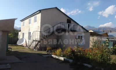 Продаю коттедж 7-ком., 150кв. м., этаж-2, 10-сот., стена кирпич, Бостери на берегу.