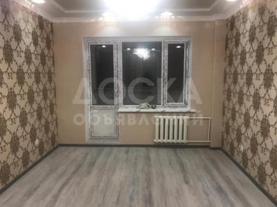 Продаю 1-комнатную квартиру, 54кв. м., этаж - 2/5, г.Бишкек  ул. Тыналиева дом 4 /4   общ.площадь 54м2.