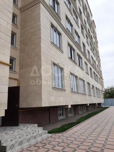 Продаю 1-комнатную квартиру, 46кв. м., этаж - 4/7, ул. Ахунбаева/Курчатова.