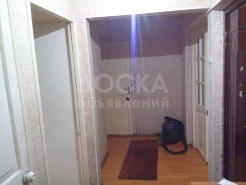 Продаю квартиру 2-ком., 45кв. м., этаж - 1/5, мкр. Джал (верхний).