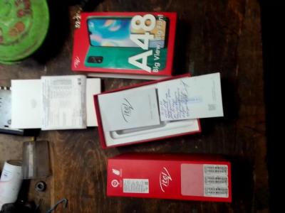 продаю телефон itel a48