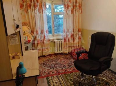 Продаю 2-комнатную квартиру, 43кв. м., этаж - 4/4, 104 серия в 8мкр Цена 36.000$.