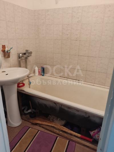 Продаю 2-комнатную квартиру, 52кв. м., этаж - 5/5, 5 микрорайон.