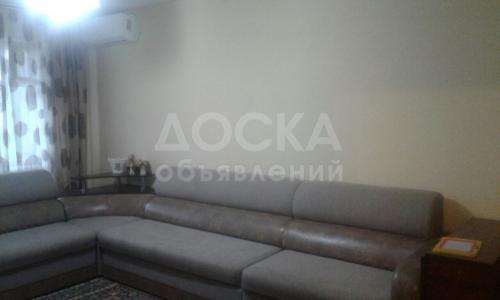 Продаю квартиру 2-ком., 46кв. м., этаж - 2/2, 4 микрорайон , вся инфраструктура рядом. Школа 26 , логопед и обычные садики , рынок ортосай , и тд .