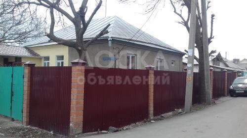 Продаю полдома 2-ком., 35кв. м., этаж-1, 2-сот., стена кирпич, Лерм.Ж.жолу..