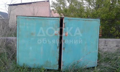 Срочно продаю небольшие металлич.контейнера.Прошу 4000сом.ТОРГ.+996773621615