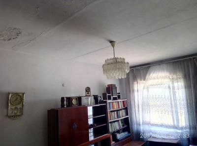 Продаю квартиру срочно.