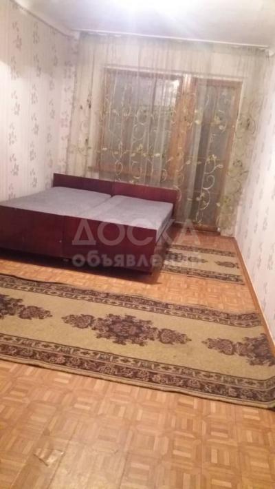 Продаю 3-комнатную квартиру, 60кв. м., этаж - 4/4, Кызыл Аскер.