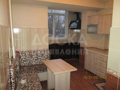 Продаю 2-комнатную квартиру, 41кв. м., этаж - 3/9, М.Гвардия/Рыскулова .