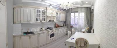 Продаю 3-комнатную квартиру, 104кв. м., этаж - 8/9, Каракульская/Горького.