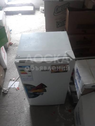 Продаю однокамерный холодильник