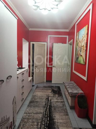 Продаю дом 4-ком. 100кв. м., этаж-1, 4.6-сот., стена кирпич, Рабочий Городок.