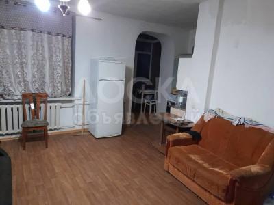 Продаю 2-комнатную квартиру, 42кв. м., этаж - 3/3, район Исанова/Боконбаева. .