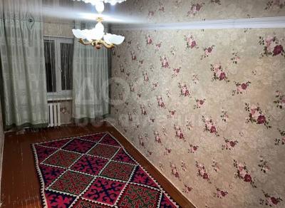Продаю 2-комнатную квартиру, 45кв. м., этаж - 1/4, Ахунбаева-Ч.Айтматова.