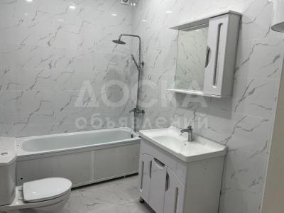 Продаю 1-комнатную квартиру, 53кв. м., этаж - 10/10, кну.