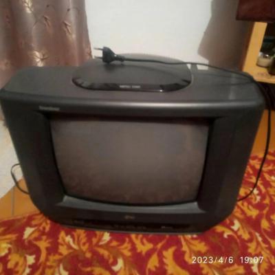 продается телевизор