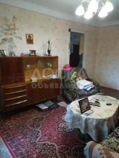 Продаю 3-комнатную квартиру, 68кв. м., этаж - 2/5, Бишкек.