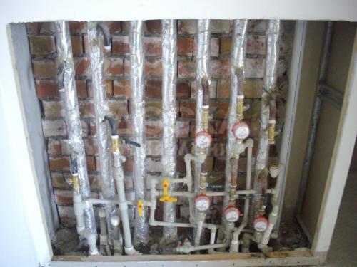 установка водомеров.Сантехник