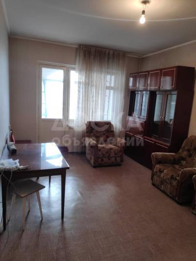 Продаю 3-комнатную квартиру, 70кв. м., этаж - 9/9, 6 микрорайон.