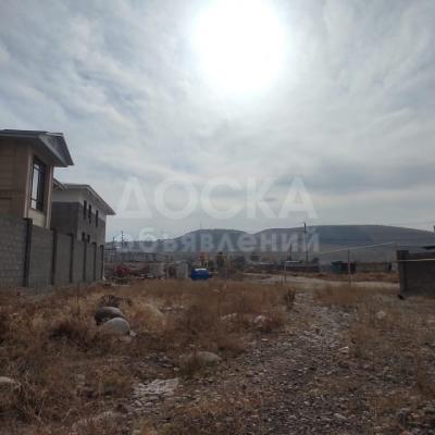 Продаю участок под строительство, 5 соток 12мкр.