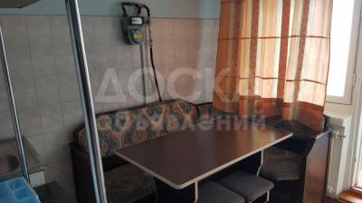 Продаю 3-комнатную квартиру, 64кв. м., этаж - 9/9, Юг 2.