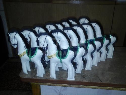 продаю лошадок из войлока ручной работы.