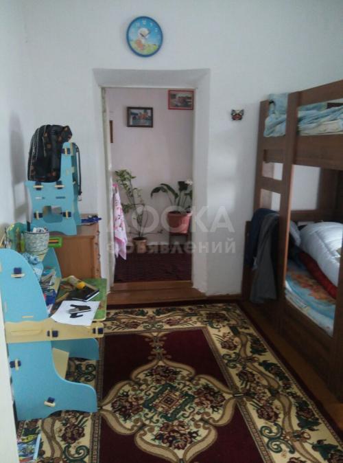 Продаю полдома 3-ком., 48,94кв. м., этаж-1, 4 -сот., стена саман, начало c. Маевка.