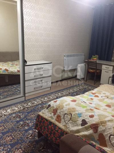 Продаю 1-комнатную квартиру, 34кв. м., этаж - 5/5, 10мкр по Малдыбаева