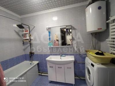 Продаю 1-комнатную квартиру, 43,73кв. м., этаж - 5/6, Ул.Кипкалова26а р-н 4-й гор.больницы.