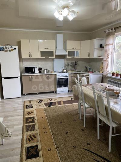 Продаю дом 4-ком. 5кв. м., этаж-1, 5-сот., стена кирпич, Ак-Орго.