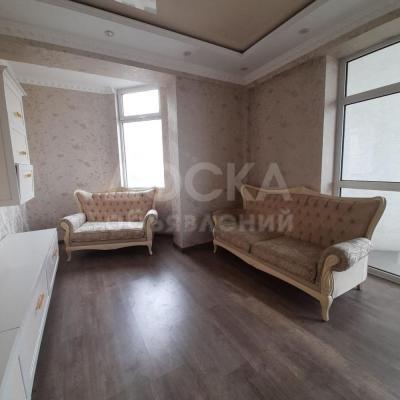 Продаю 3-комнатную квартиру, 110кв. м., этаж - 8/10, Боконбаева / К.Акиева .