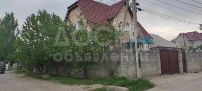 Продаю дом 7-ком. 250кв. м., этаж-2, 6-сот., стена кирпич, ж/м Кок-Жар ул.Конорчок 185.