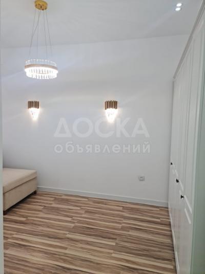 Продаю 2-комнатную квартиру, 45кв. м., этаж - 5/10, магистраль.