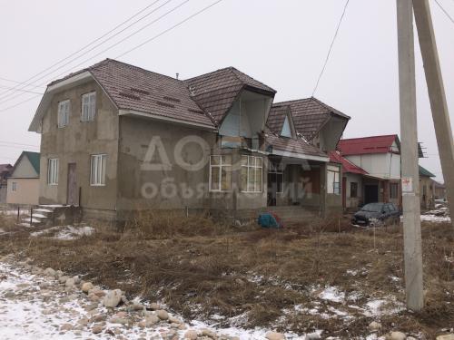 Продаю дом 12-ком., 320кв. м., этаж-2, 6-сот., стена другое, Жибек жолу пер Калинина .